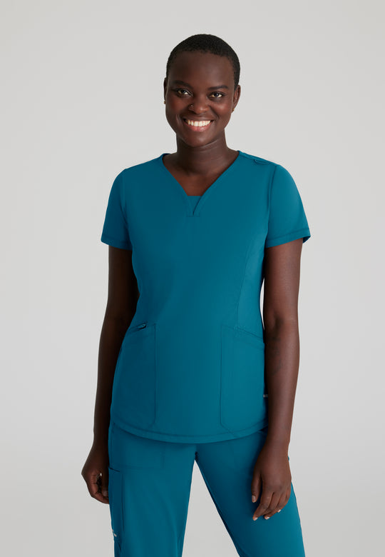 Serene 3-Pocket V-Neck Top